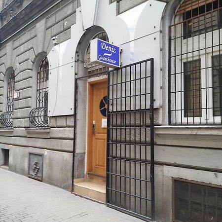Deniz Guesthouse Budapeste Exterior foto